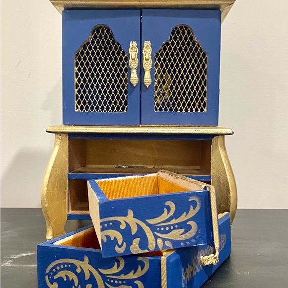 Blue and Gold Painted Vintage Glam Jewelry Music Box - Picture 6 of 13